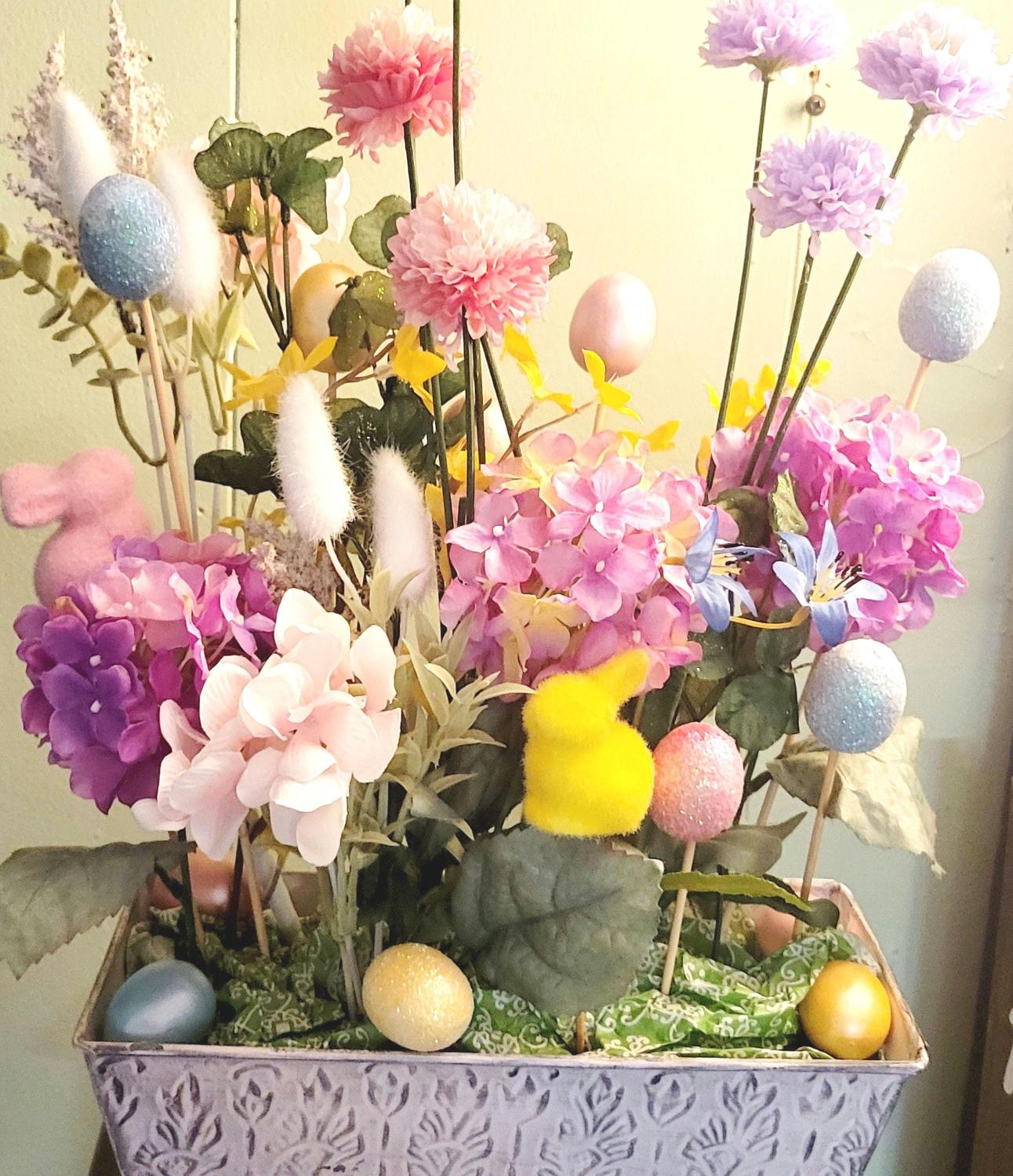 Handmade Easter planter table decor 10x4x3.5"